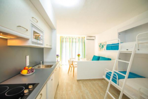  Ona Internacional Apartments  Салоу
